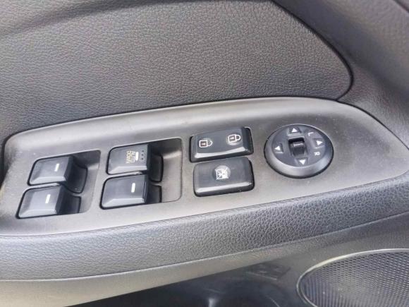 [武汉·鄂A] 二手起亚起亚K32013款 1.6L 自动GLS
