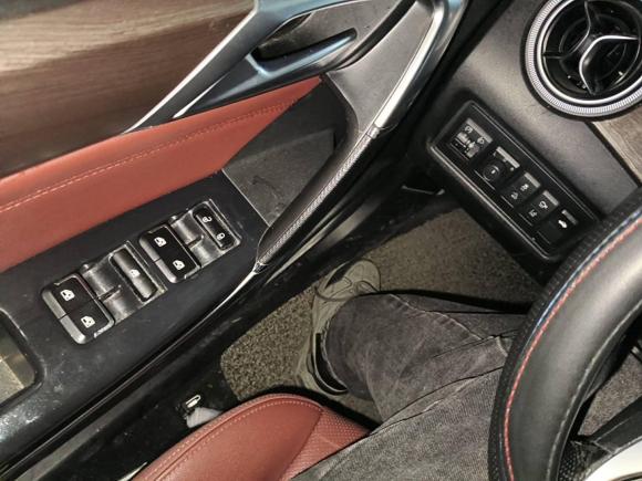 [上海·沪A] 二手北京汽车北京EU52019款 R500 智风版