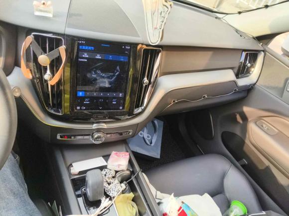 [上海·沪B] 二手沃尔沃沃尔沃XC602022款 B5 四驱智逸豪华版