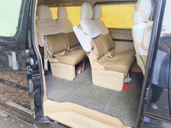 [杭州·浙A] 二手金杯阁瑞斯2018款 2.4L手动标准型长轴9座2TZS