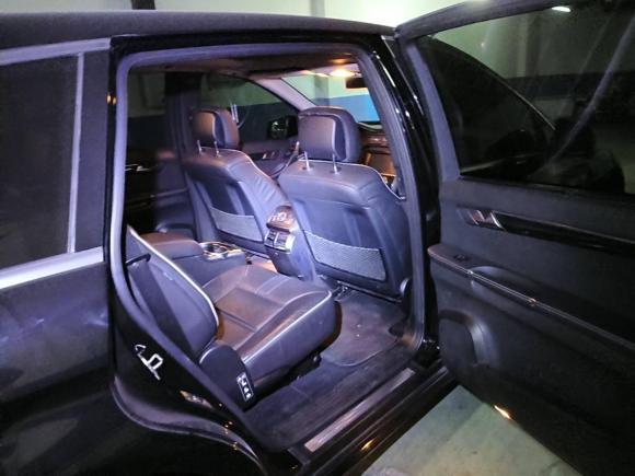 [青岛·鲁B] 二手奔驰奔驰R级2017款 R 320 4MATIC 豪华型臻藏版