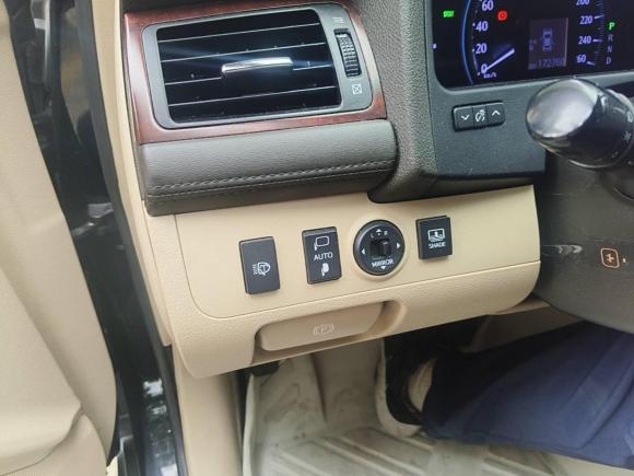 [广州·粤J] 二手丰田皇冠2010款 2.5L Royal 真皮天窗版