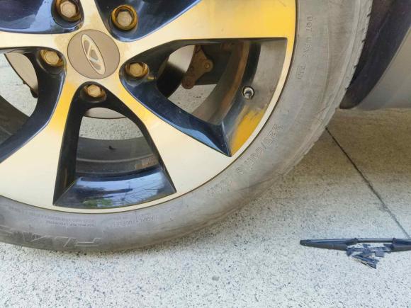 [上海·皖A] 二手奇瑞瑞虎72016款 2.0L CVT耀目版