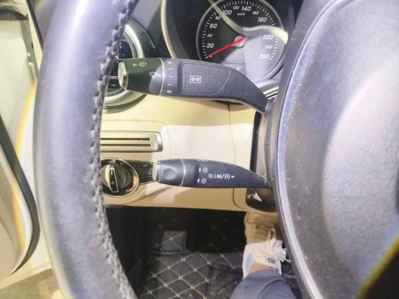 [南京·陕A] 二手奔驰奔驰C级2015款 改款 C 200 L 运动型