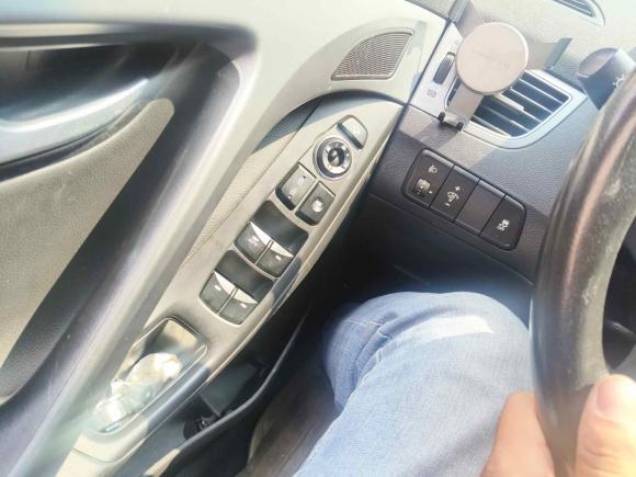 [广州·粤A] 二手现代朗动2015款 1.6L 自动尊贵型