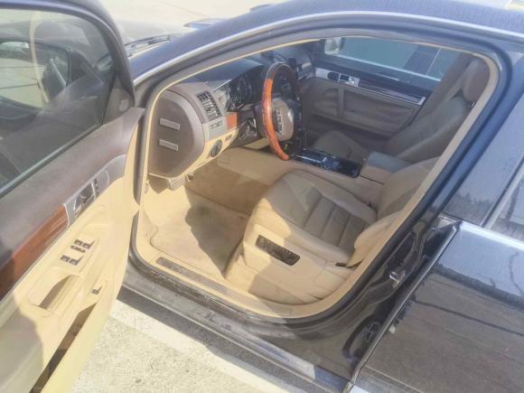 [上海·沪C] 二手大众途锐2007款 4.2L 标准型