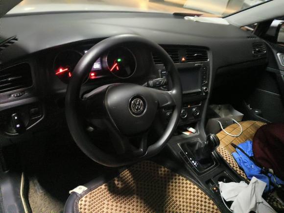 [济南·鲁A] 二手大众高尔夫2015款 1.6L 自动时尚型