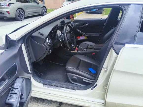 [上海·沪D] 二手奔驰奔驰CLA2016款 CLA 200 动感型