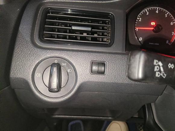 [武汉·鄂A] 二手大众桑塔纳2013款 1.6L 手动风尚版