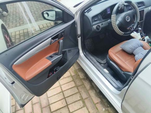 [无锡·皖M] 二手大众朗逸2013款 1.6L 自动风尚版