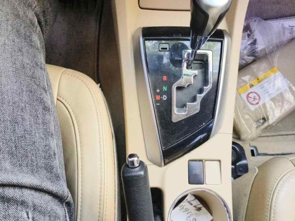 [上海·沪A] 二手丰田卡罗拉2014款 1.6L CVT GL-i真皮版