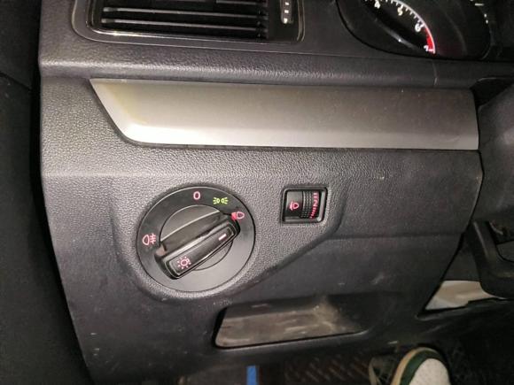 [武汉·鄂A] 二手大众朗逸2017款 1.6L 自动风尚版