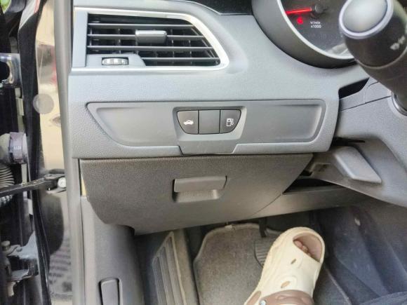 [武汉·鄂A] 二手标致标致5082013款 2.0L 两周年纪念 自动天窗经典版