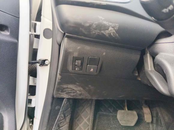 [西安·陕U] 二手雪铁龙雪铁龙C3-XR2015款 1.6L 自动先锋型