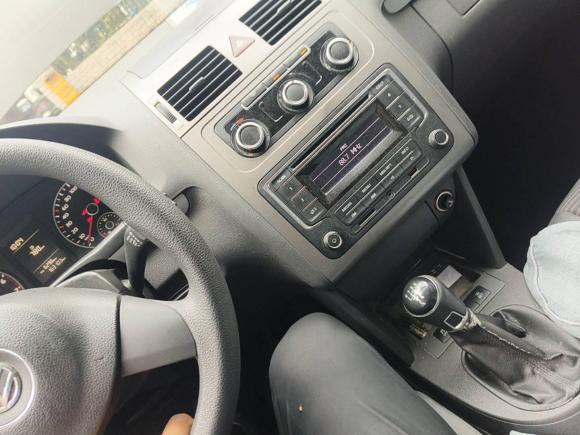 [上海·沪A] 二手大众途安2013款 1.4T 手动风尚版5座