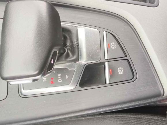 [苏州·苏E] 二手奥迪奥迪A4L2018款 30周年年型 40 TFSI 进取型