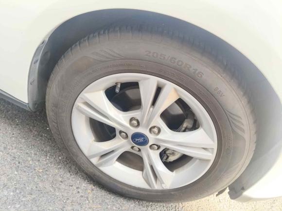 [杭州·浙A] 二手福特福克斯2015款 三厢 1.6L 自动舒适型