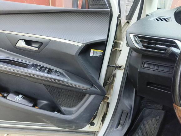 [武汉·鄂A] 二手标致标致50082017款 350THP 7座精英版