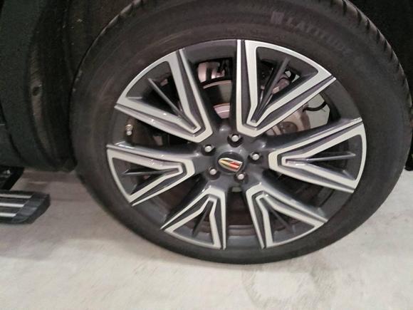 [南通·苏F] 二手红旗红旗HS52022款 2.0T 智联旗领版