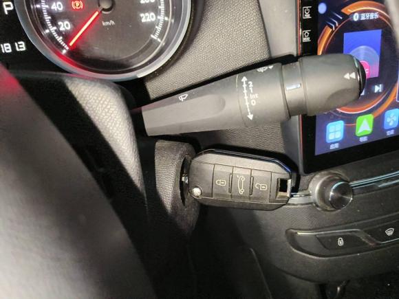 [武汉·鄂W] 二手标致标致4082014款 1.8L 自动豪华版