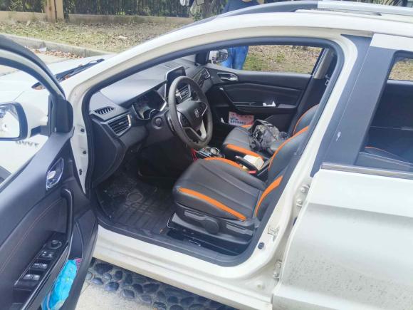 [上海·黑D] 二手宝骏宝骏3102017款 1.5L 自动豪华型