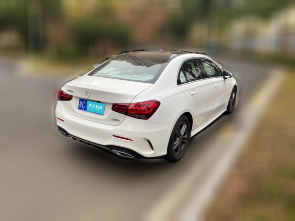 [南京·浙C] 二手奔驰奔驰A级2021款 改款 A 180 L 运动轿车