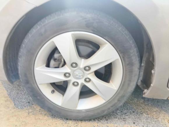 [上海·贵A] 二手现代朗动2012款 1.6L 自动尊贵型