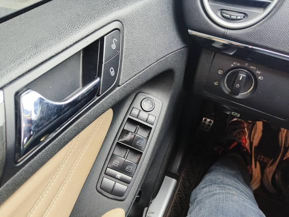 [上海·沪F] 二手奔驰奔驰M级2010款 ML 350 4MATIC豪华型