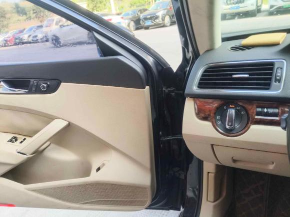 [义乌·赣B] 二手大众帕萨特2011款 1.8TSI DSG御尊版