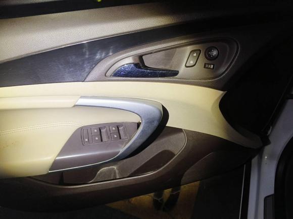 [青岛·鲁U] 二手别克君威2014款 2.0L 领先时尚型