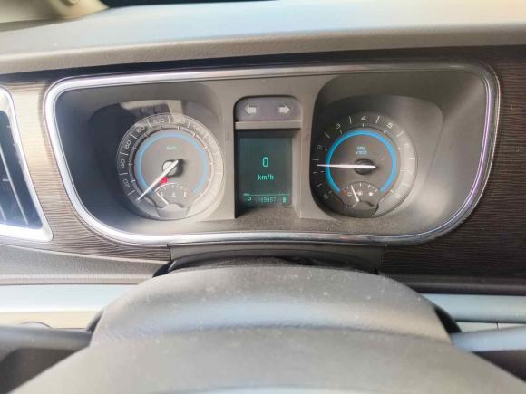 [青岛·鲁B] 二手别克别克GL82011款 2.4L CT豪华商务舒适版