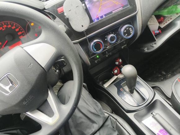 [上海·沪H] 二手本田锋范2015款 1.5L CVT舒适版