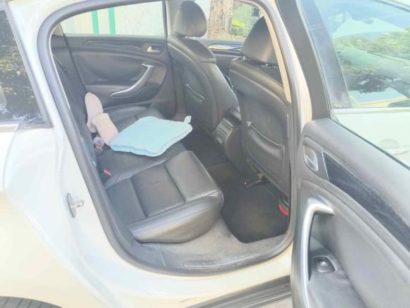 [广州·粤B] 二手雪铁龙雪铁龙C52013款 2.3L 自动尊驭型