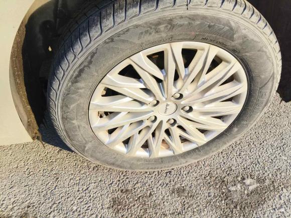 [青岛·鲁B] 二手北京汽车制造厂锐胜王牌M72023款 2.0L 自动长轴商务型 7座