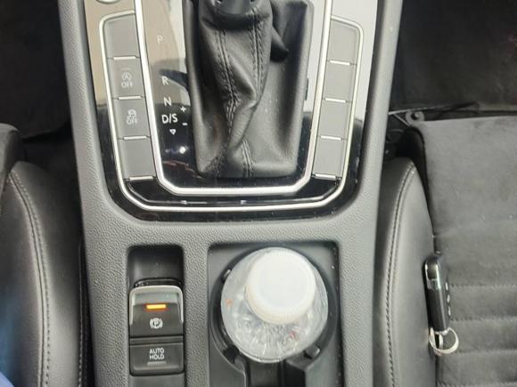 [上海·沪A] 二手大众迈腾2017款 330TSI DSG 豪华型