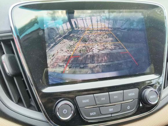 [广州·粤S] 二手雪佛兰科鲁泽2022款 320 自动悦享天窗版