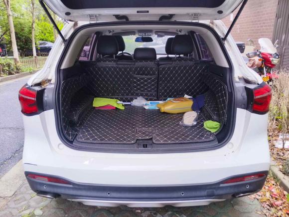 [上海·沪C] 二手名爵名爵HS2018款 20T 手动两驱荷尔蒙劲取版 国V