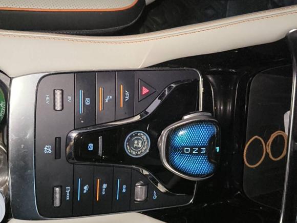 [广州·粤B] 二手比亚迪宋PLUS新能源2021款 DM-i 51KM 尊荣型