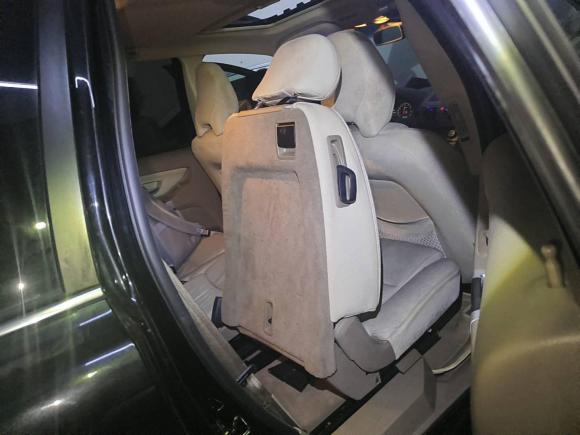 [广州·粤A] 二手沃尔沃沃尔沃XC902010款 2.5T AWD