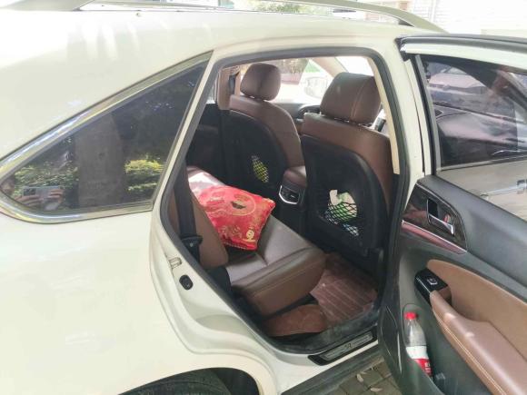 [成都·川A] 二手比亚迪比亚迪S72017款 2.0T 自动尊贵型