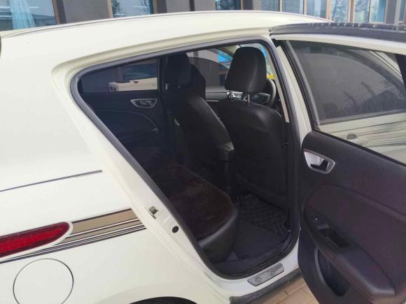 [青岛·鲁U] 二手一汽骏派D602015款 1.8L 自动尊贵型