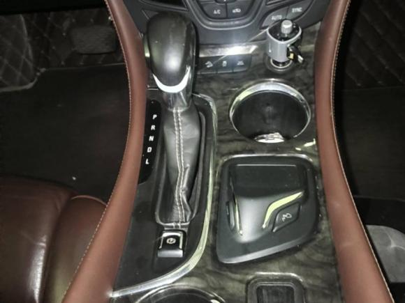 [广州·粤A] 二手别克昂科威Plus2014款 28T 四驱全能运动旗舰型