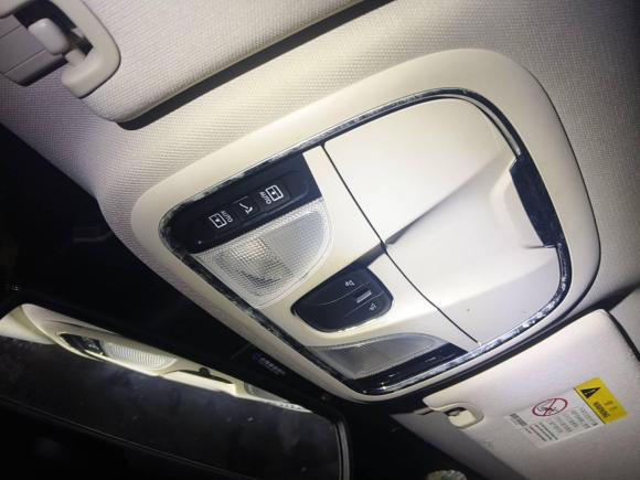 [武汉·鄂A] 二手Jeep自由光2016款 2.4L 优越版