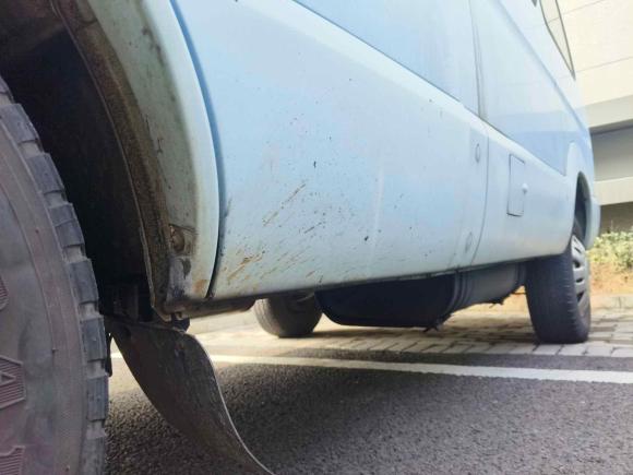 [苏州·苏E] 二手依维柯依维柯褒迪2012款 2.5T-A32 基本型