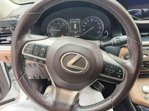 [深圳·粤B] 二手雷克萨斯雷克萨斯ES2015款 200 精英版