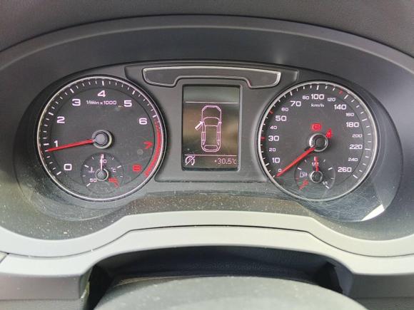 [南昌·赣A] 二手奥迪奥迪Q32016款 30 TFSI 时尚型