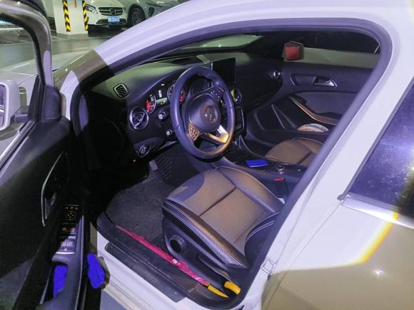 [上海·沪C] 二手奔驰奔驰A级2017款 A 200 动感型