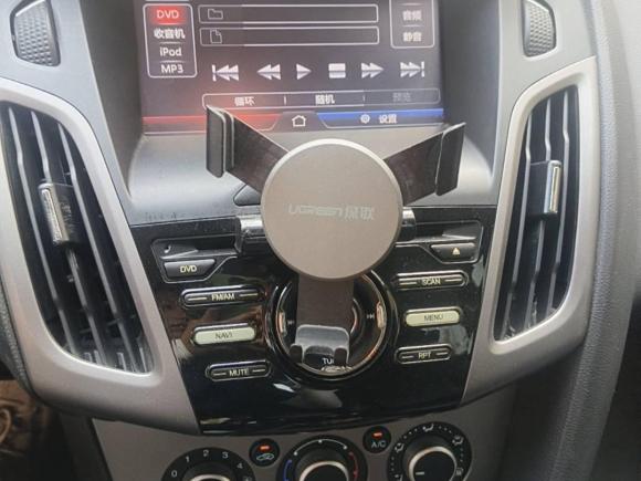 [上海·粤B] 二手福特福克斯2012款 两厢 1.6L 手动舒适型