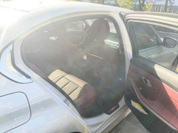 [上海·沪A] 二手宝马宝马i32024款 eDrive 35 L