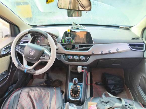 [无锡·鲁R] 二手宝骏宝骏310W2017款 1.5L 手动时尚型 国VI